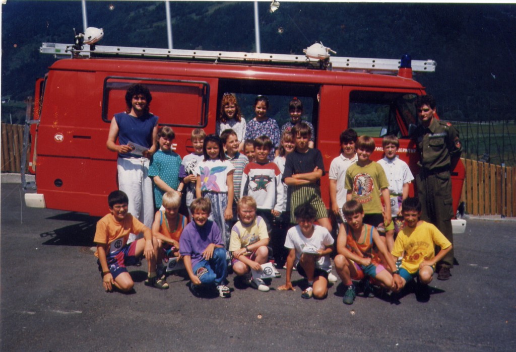 Besuch der Volksschule Lind 1994